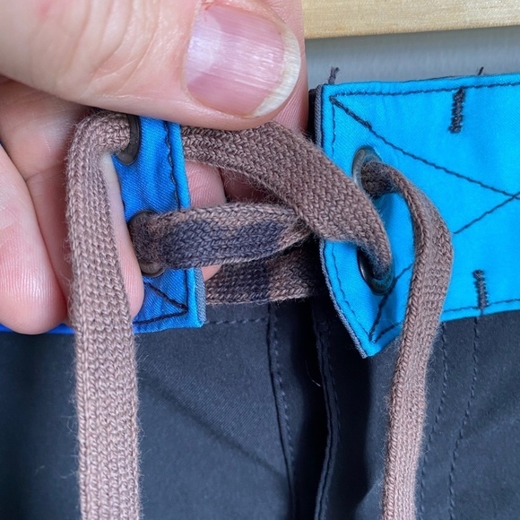 Billabong Women's Black‎ Board Shorts Blue Leg Logo Size 7 - Picture 5 of 15